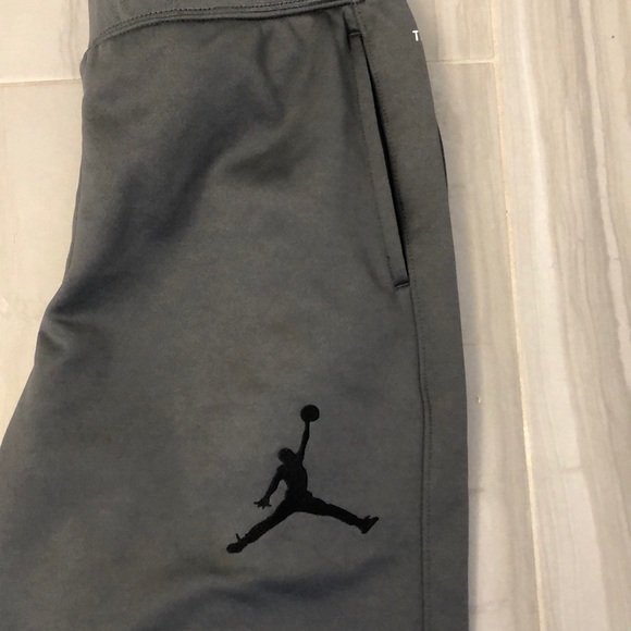 Nike Air Jordan Boys Therma-Fit Sweatpants - Picture 2 of 9